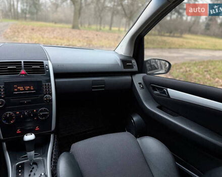 Серый Мерседес А класс, объемом двигателя 2 л и пробегом 187 тыс. км за 5500 $, фото 65 на Automoto.ua