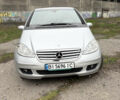 Сірий Мерседес А клас, об'ємом двигуна 2 л та пробігом 245 тис. км за 5900 $, фото 2 на Automoto.ua