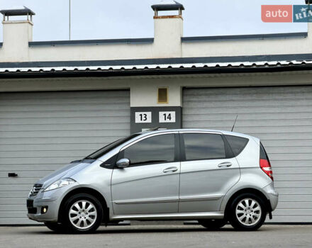 Сірий Мерседес А клас, об'ємом двигуна 1.5 л та пробігом 200 тис. км за 5300 $, фото 1 на Automoto.ua