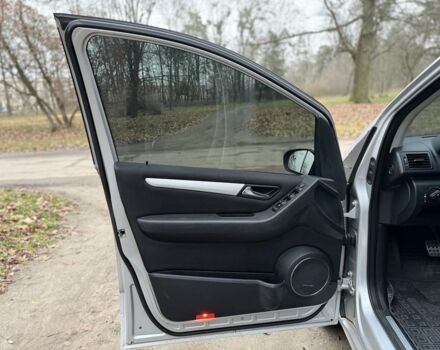 Серый Мерседес А класс, объемом двигателя 2 л и пробегом 185 тыс. км за 5500 $, фото 18 на Automoto.ua