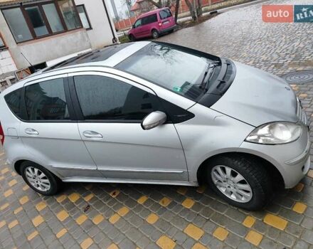 Сірий Мерседес А клас, об'ємом двигуна 1.99 л та пробігом 240 тис. км за 5000 $, фото 4 на Automoto.ua