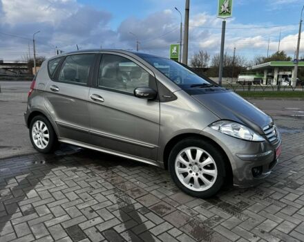 Серый Мерседес А класс, объемом двигателя 1.7 л и пробегом 154 тыс. км за 5800 $, фото 1 на Automoto.ua