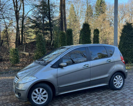 Серый Мерседес А класс, объемом двигателя 1.7 л и пробегом 240 тыс. км за 5300 $, фото 3 на Automoto.ua