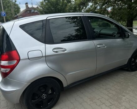 Серый Мерседес А класс, объемом двигателя 1.5 л и пробегом 220 тыс. км за 3500 $, фото 2 на Automoto.ua