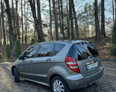 Серый Мерседес А класс, объемом двигателя 1.7 л и пробегом 240 тыс. км за 5300 $, фото 4 на Automoto.ua