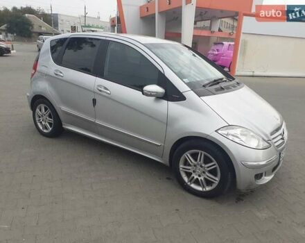 Мерседес А клас 2007 у Чернівцях на Automoto.ua Сірий Мерседес А клас, об'ємом двигуна 1.99 л та пробігом 212 тис. км за 5500 $, фото 5 на Automoto.ua