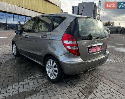 Серый Мерседес А класс, объемом двигателя 1.7 л и пробегом 154 тыс. км за 5800 $, фото 2 на Automoto.ua