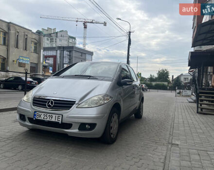 Сірий Мерседес А клас, об'ємом двигуна 1.5 л та пробігом 161 тис. км за 5699 $, фото 2 на Automoto.ua