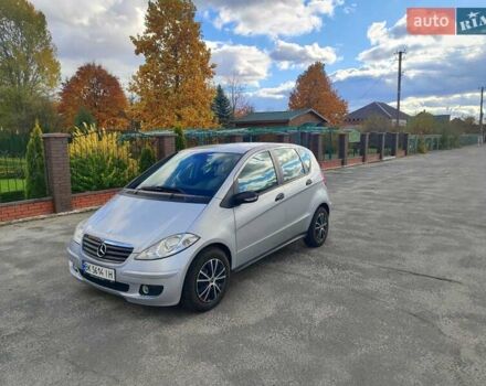 Серый Мерседес А класс, объемом двигателя 2 л и пробегом 320 тыс. км за 3700 $, фото 2 на Automoto.ua