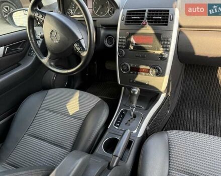 Сірий Мерседес А клас, об'ємом двигуна 1.7 л та пробігом 187 тис. км за 7999 $, фото 23 на Automoto.ua