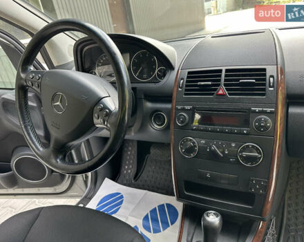 Сірий Мерседес А клас, об'ємом двигуна 1.7 л та пробігом 207 тис. км за 5950 $, фото 72 на Automoto.ua