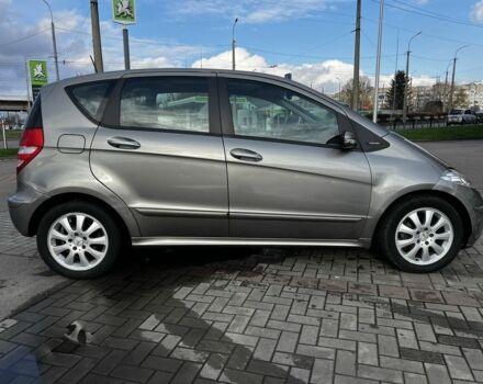 Серый Мерседес А класс, объемом двигателя 1.7 л и пробегом 154 тыс. км за 5800 $, фото 2 на Automoto.ua