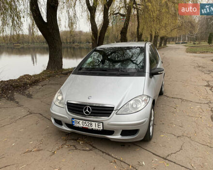 Серый Мерседес А класс, объемом двигателя 2 л и пробегом 184 тыс. км за 6100 $, фото 1 на Automoto.ua