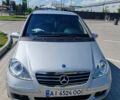 Серый Мерседес А класс, объемом двигателя 2 л и пробегом 299 тыс. км за 5600 $, фото 1 на Automoto.ua