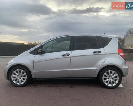 Серый Мерседес А класс, объемом двигателя 2 л и пробегом 186 тыс. км за 6200 $, фото 2 на Automoto.ua