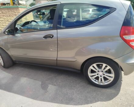 Серый Мерседес А класс, объемом двигателя 2 л и пробегом 286 тыс. км за 6300 $, фото 1 на Automoto.ua