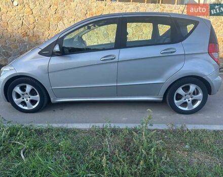 Сірий Мерседес А клас, об'ємом двигуна 1.7 л та пробігом 195 тис. км за 5700 $, фото 2 на Automoto.ua
