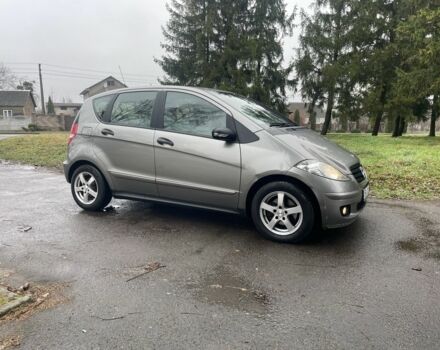 Сірий Мерседес А клас, об'ємом двигуна 2 л та пробігом 200 тис. км за 3513 $, фото 5 на Automoto.ua