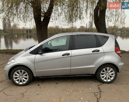 Серый Мерседес А класс, объемом двигателя 2 л и пробегом 184 тыс. км за 6100 $, фото 4 на Automoto.ua