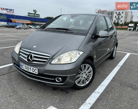 Сірий Мерседес А клас, об'ємом двигуна 1.99 л та пробігом 275 тис. км за 5900 $, фото 11 на Automoto.ua