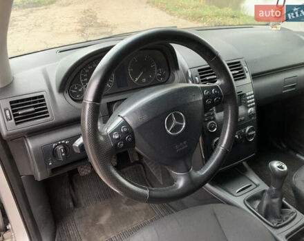 Серый Мерседес А класс, объемом двигателя 2 л и пробегом 184 тыс. км за 6100 $, фото 17 на Automoto.ua