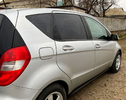 Серый Мерседес А класс, объемом двигателя 2 л и пробегом 264 тыс. км за 6100 $, фото 3 на Automoto.ua