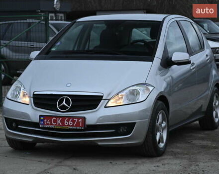 Сірий Мерседес А клас, об'ємом двигуна 1.7 л та пробігом 195 тис. км за 6999 $, фото 4 на Automoto.ua