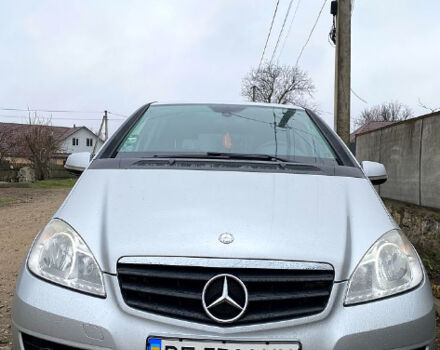 Серый Мерседес А класс, объемом двигателя 2 л и пробегом 264 тыс. км за 6100 $, фото 1 на Automoto.ua