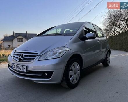 Серый Мерседес А класс, объемом двигателя 1.7 л и пробегом 157 тыс. км за 6700 $, фото 3 на Automoto.ua