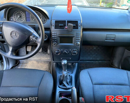 Серый Мерседес А класс, объемом двигателя 2 л и пробегом 264 тыс. км за 6100 $, фото 7 на Automoto.ua