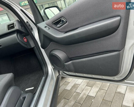 Серый Мерседес А класс, объемом двигателя 1.7 л и пробегом 241 тыс. км за 6500 $, фото 14 на Automoto.ua