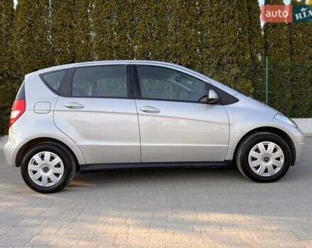 Серый Мерседес А класс, объемом двигателя 1.7 л и пробегом 157 тыс. км за 6700 $, фото 4 на Automoto.ua