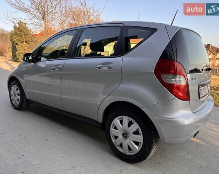 Серый Мерседес А класс, объемом двигателя 1.7 л и пробегом 157 тыс. км за 6700 $, фото 7 на Automoto.ua