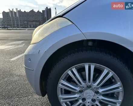 Серый Мерседес А класс, объемом двигателя 1.7 л и пробегом 76 тыс. км за 7300 $, фото 2 на Automoto.ua