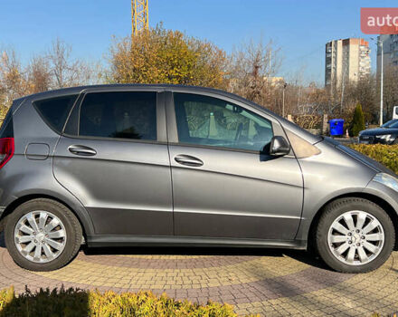 Серый Мерседес А класс, объемом двигателя 1.99 л и пробегом 225 тыс. км за 7999 $, фото 7 на Automoto.ua