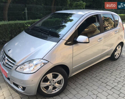 Мерседес А класс 2010 в Луцке на Automoto.ua Серый Мерседес А класс, объемом двигателя 1.6 л и пробегом 80 тыс. км за 9500 $, фото 87 на Automoto.ua