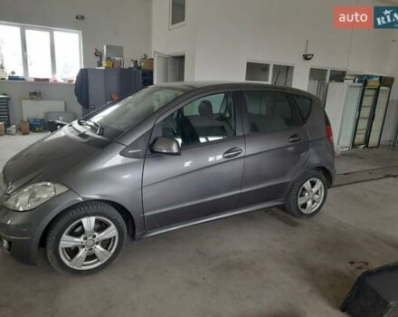 Серый Мерседес А класс, объемом двигателя 1.7 л и пробегом 168 тыс. км за 7099 $, фото 7 на Automoto.ua