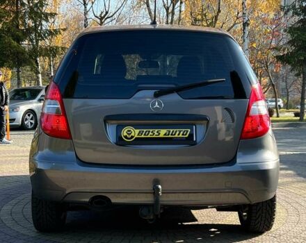 Серый Мерседес А класс, объемом двигателя 2 л и пробегом 225 тыс. км за 7999 $, фото 5 на Automoto.ua