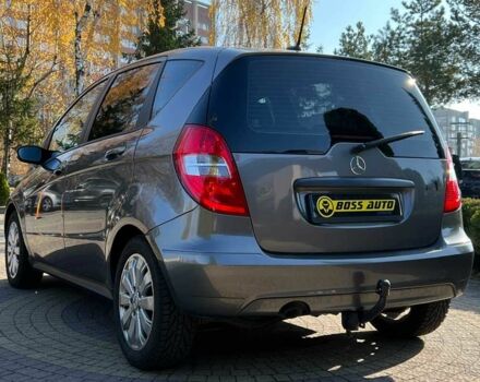 Серый Мерседес А класс, объемом двигателя 2 л и пробегом 225 тыс. км за 7999 $, фото 4 на Automoto.ua