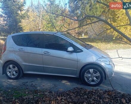 Сірий Мерседес А клас, об'ємом двигуна 1.99 л та пробігом 320 тис. км за 7150 $, фото 1 на Automoto.ua