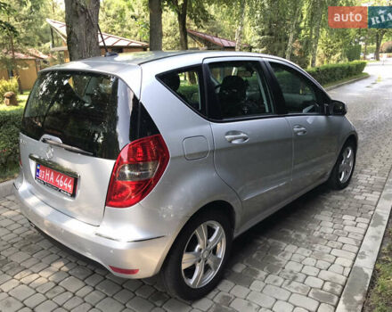 Мерседес А класс 2010 в Луцке на Automoto.ua Серый Мерседес А класс, объемом двигателя 1.6 л и пробегом 80 тыс. км за 9500 $, фото 97 на Automoto.ua