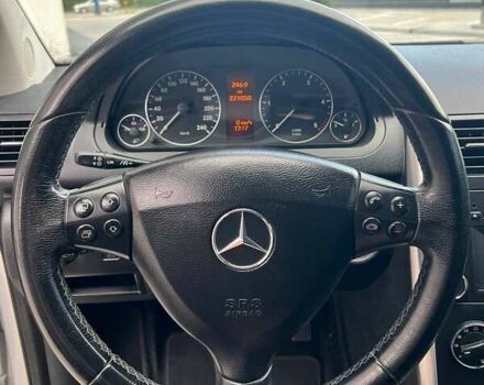 Серый Мерседес А класс, объемом двигателя 2 л и пробегом 221 тыс. км за 8000 $, фото 26 на Automoto.ua