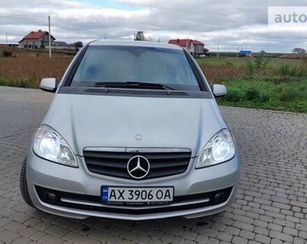Серый Мерседес А класс, объемом двигателя 1.99 л и пробегом 215 тыс. км за 6000 $, фото 2 на Automoto.ua