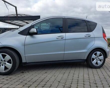 Серый Мерседес А класс, объемом двигателя 1.99 л и пробегом 215 тыс. км за 6000 $, фото 4 на Automoto.ua