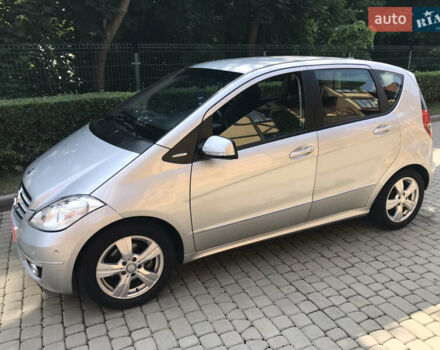 Мерседес А класс 2010 в Луцке на Automoto.ua Серый Мерседес А класс, объемом двигателя 1.6 л и пробегом 80 тыс. км за 9500 $, фото 101 на Automoto.ua