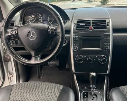 Серый Мерседес А класс, объемом двигателя 2 л и пробегом 221 тыс. км за 8000 $, фото 32 на Automoto.ua