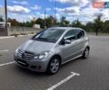 Серый Мерседес А класс, объемом двигателя 2 л и пробегом 158 тыс. км за 9750 $, фото 1 на Automoto.ua