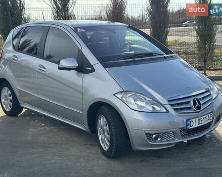 Сірий Мерседес А клас, об'ємом двигуна 1.99 л та пробігом 220 тис. км за 8599 $, фото 2 на Automoto.ua
