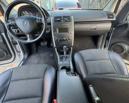 Сірий Мерседес А клас, об'ємом двигуна 1.99 л та пробігом 220 тис. км за 8599 $, фото 10 на Automoto.ua