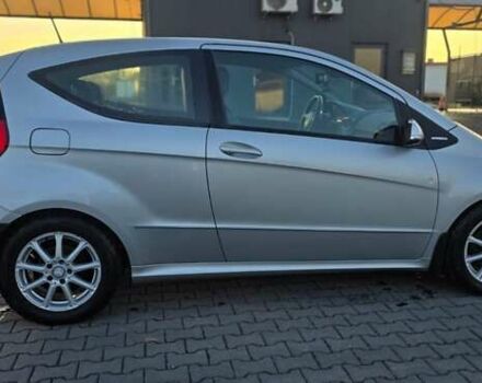 Серый Мерседес А класс, объемом двигателя 2 л и пробегом 401 тыс. км за 6100 $, фото 7 на Automoto.ua